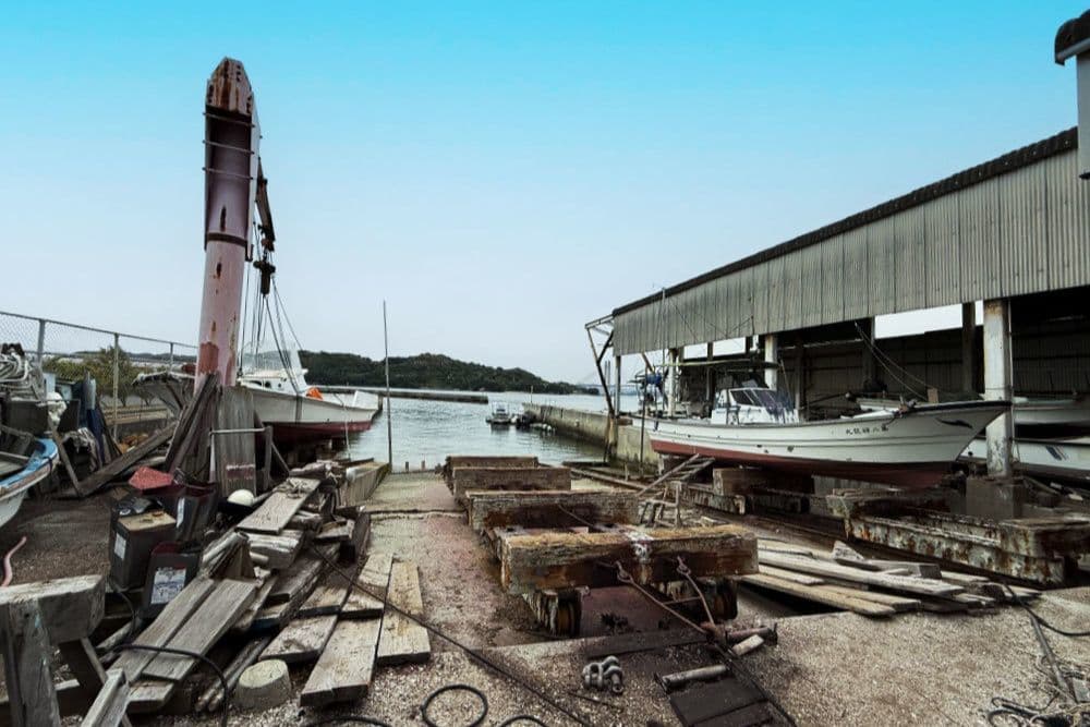 入口側からの造船所全貌